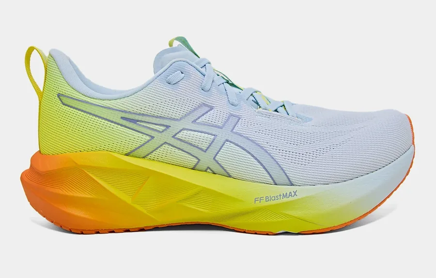 Tênis ASICS Novablast 5 masculino azul e amarelo